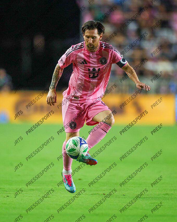 May 3, 2025; Fort Lauderdale, Florida, USA; Inter Miami CF forward Lionel Messi (10) controls the ball against the New York Red Bulls in the first half at Chase Stadium. Mandatory Credit: Nathan Ray Seebeck-Imagn Images MLS: New York Red Bulls at Inter Miami CF 