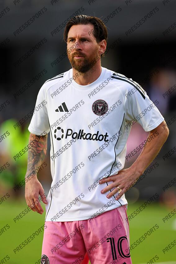 May 3, 2025; Fort Lauderdale, Florida, USA; Inter Miami CF forward Lionel Messi (10) warms up before a match against the New York Red Bulls at Chase Stadium. Mandatory Credit: Nathan Ray Seebeck-Imagn Images MLS: New York Red Bulls at Inter Miami CF 