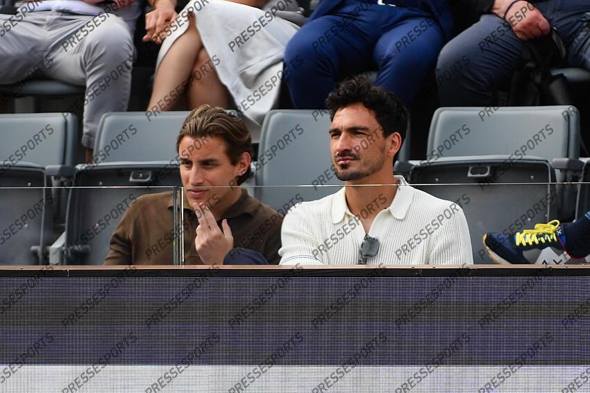 Foto IPP/Cavaliere Emiliano. Roma 14/05/2025. Tennis Internazionali d'Italia 2025. Nella foto: Edoardo Bove e Mats Hummels durante la partita di Carlos Alcaraz. Italy Photo Press - World Copyright TOURNOI DE ROME 