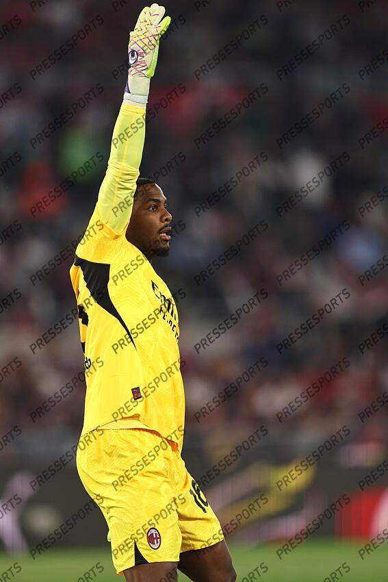 Mike Maignan (Milan) ; during the Italy Cup Final match between Milan 0-1 Bologna at Olympic Stadium on May 14, 2025 in Roma, Italy. FINALE AC MILAN-BOLOGNE (0-1) 