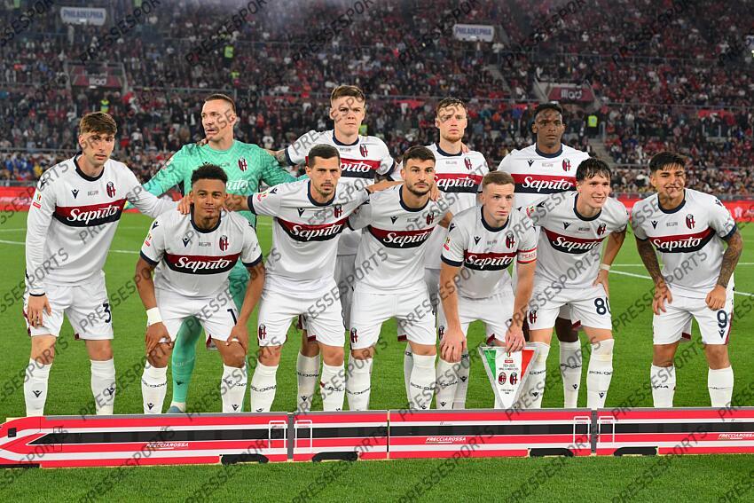 Foto IPP/Roberto Ramaccia Roma 14/5/2025 Coppa Italia Frecciarossa Finale 2024/2025 Milan vs Bologna Nella foto la formazione del Bologna schierata Italy Photo Press - World Copyright FINALE AC MILAN-BOLOGNE (0-1) 