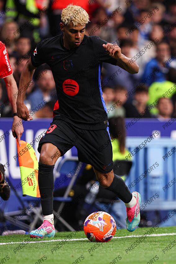 Lamine Yamal of FC Barcelona in action during the Spanish league, La Liga EA Sports, football match played between RCD Espanyol and FC Barcelona at RCDE Stadium on May 15, 2025 in Cornella, Barcelona, Spain. ESPANYOL BARCELONE-FC BARCELONE (0-2) 