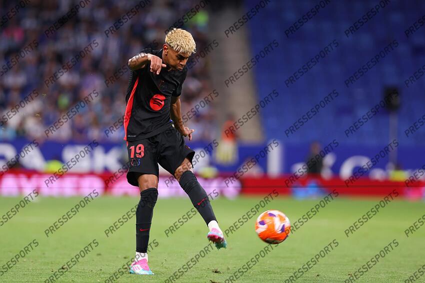 Lamine Yamal of FC Barcelona in action during the Spanish league, La Liga EA Sports, football match played between RCD Espanyol and FC Barcelona at RCDE Stadium on May 15, 2025 in Cornella, Barcelona, Spain. ESPANYOL BARCELONE-FC BARCELONE (0-2) 