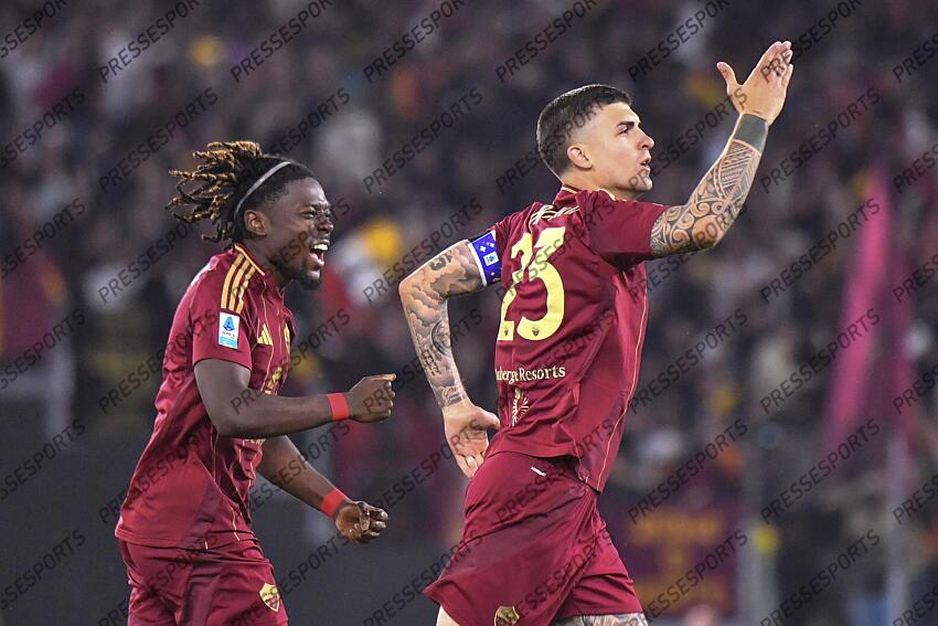 Foto IPP/Luciano Adriani Roma 18/05/2025 Campionato di Calcio Serie A 2024/2025 Roma vs Milan Nella foto: L esultanza di Gianluca Mancini della Roma dopo il gol di testa Italy Photo Press - World Copyright AS ROME-AC MILAN (3-1) 