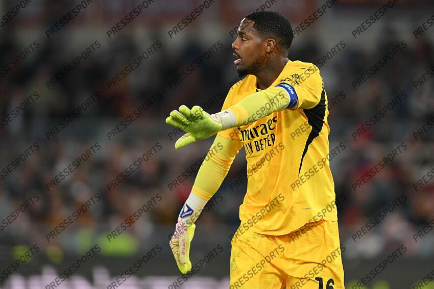Foto IPP/Roberto Ramaccia Roma 18/5/2025 Campionato di Calcio Serie A 2024/2025 Roma vs Milan Nella foto Mike Maignan Italy Photo Press - World Copyright AS ROME-AC MILAN (3-1) 