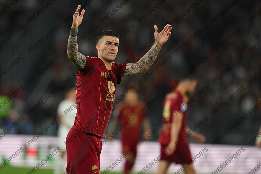 Foto IPP/Roberto Ramaccia Roma 18/5/2025 Campionato di Calcio Serie A 2024/2025 Roma vs Milan Nella foto Gianluca Mancini esulta dopo aver segnato il gol del 1-0 Italy Photo Press - World Copyright AS ROME-AC MILAN (3-1) 