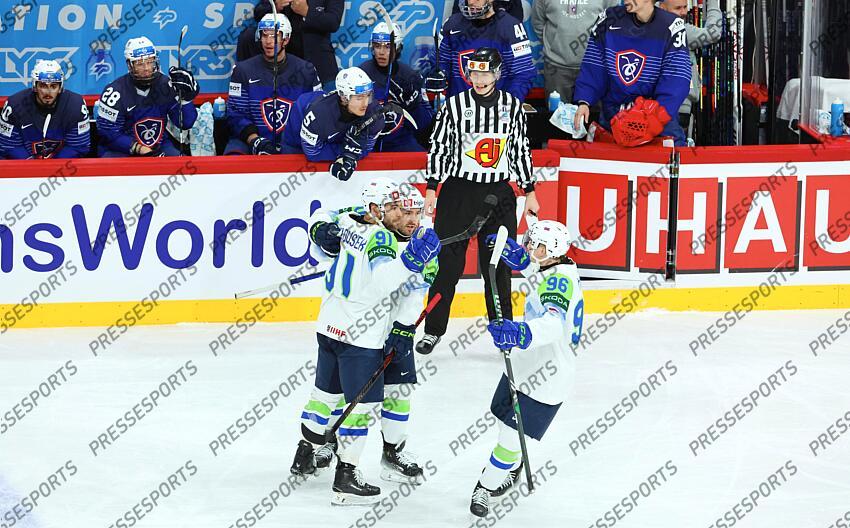 Joie But Nick Simsic #12 deception France FRANCE-SLOVENIE (1-3) 