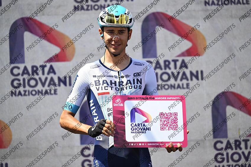 Giro d’Italia 2025 - 108th Edition - 11th stage Viareggio - Castelnovo ne' Monti 186 km - 21/05/2025 - Antonio Tiberi (ITA - Bahrain - Victorious) - photo Ivan Benedetto/SprintCyclingAgency©2025 VIAREGGIO/CASTELNOVO NE' MONTI 