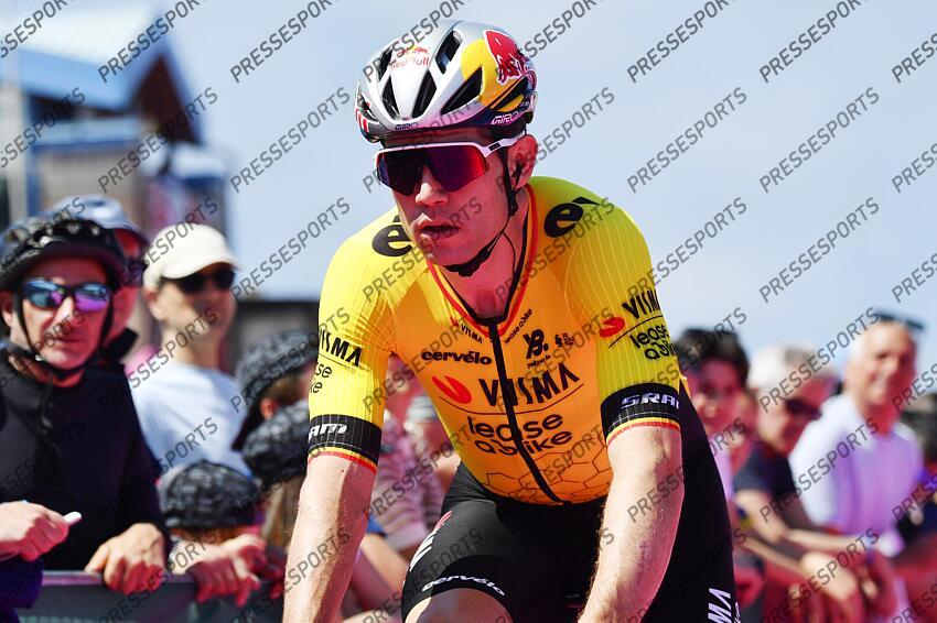 Giro d’Italia 2025 - 108th Edition - 11th stage Viareggio - Castelnovo ne' Monti 186 km - 21/05/2025 - Wout Van Aert (BEL – Team Visma - Lease a Bike) - photo Tommaso Pelagalli/SprintCyclingAgency©2025 VIAREGGIO/CASTELNOVO NE' MONTI 