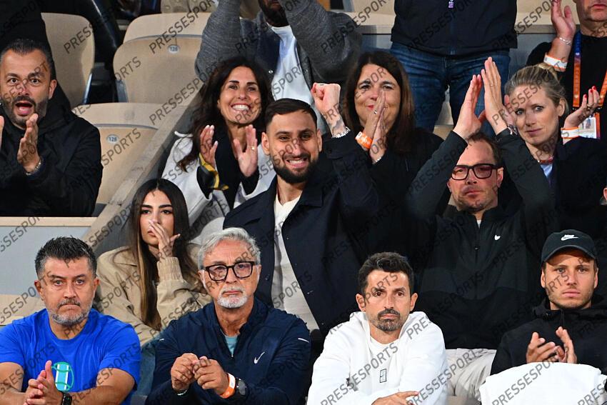 en haut : elefante (alessia), donnarumma (gianluigi), vittur (alex) en bas : Badio (Ulises), panichi (marco), vagnozzi (simone), meliss (alex) 