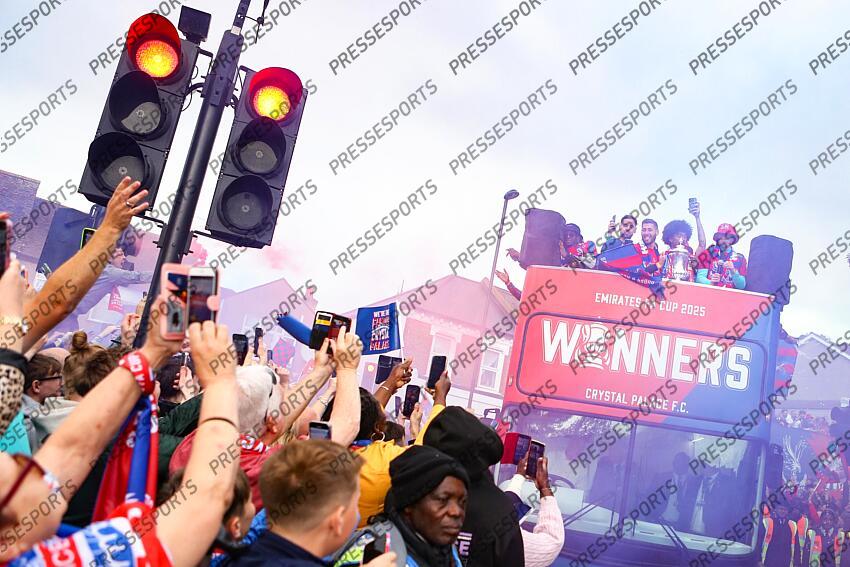 FOOT FA CUP 2025 PARADE CRYSTAL PALACE
