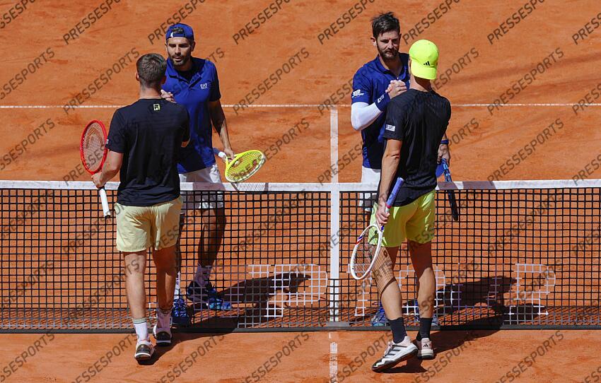 v.l. Neal Skupski (Grossbritannien), Simone Bolelli (Italien), Joe Salisbury (Grossbritannien), Andrea Vavassori (Italien) Hamburg, 23.05.2025, Tennis, Bitpanda Hamburg Open 2025, ATP 500, Herren Doppel HAMBOURG OPEN 