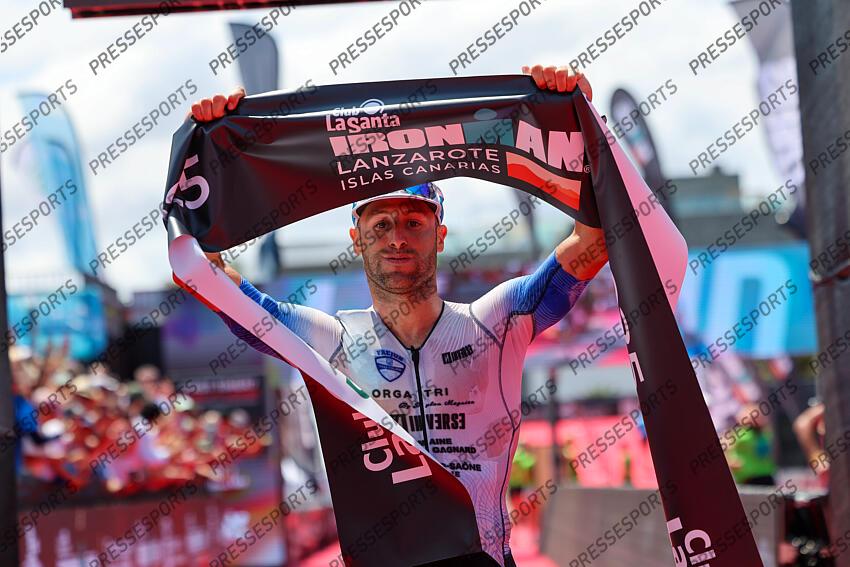 victoire du français Dylan Magnien sur l'Iron Man de Lanzarote en 8h27 IRONMAN LANZAROTE 