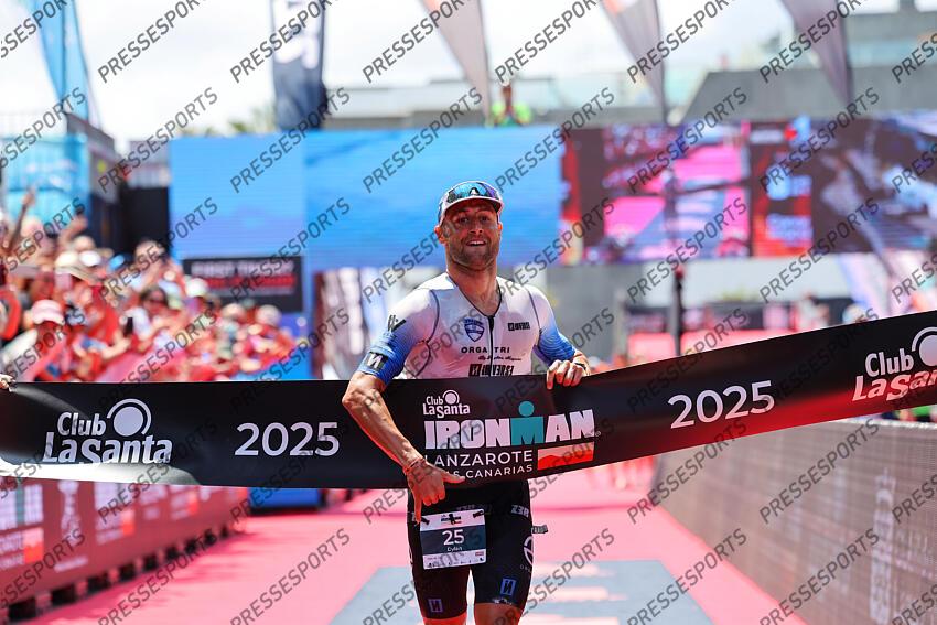 victoire du français Dylan Magnien sur l'Iron Man de Lanzarote en 8h27 IRONMAN LANZAROTE 