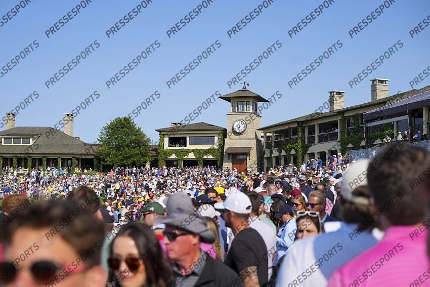 Jun 1, 2025; Dublin, Ohio, USA; Fans gather around the 18th green during the final round of the Memorial Tournament presented by Workday golf tournament. Mandatory Credit: Aaron Doster-Imagn Images PGA: the Memorial Tournament presented by Workday - Final Round 