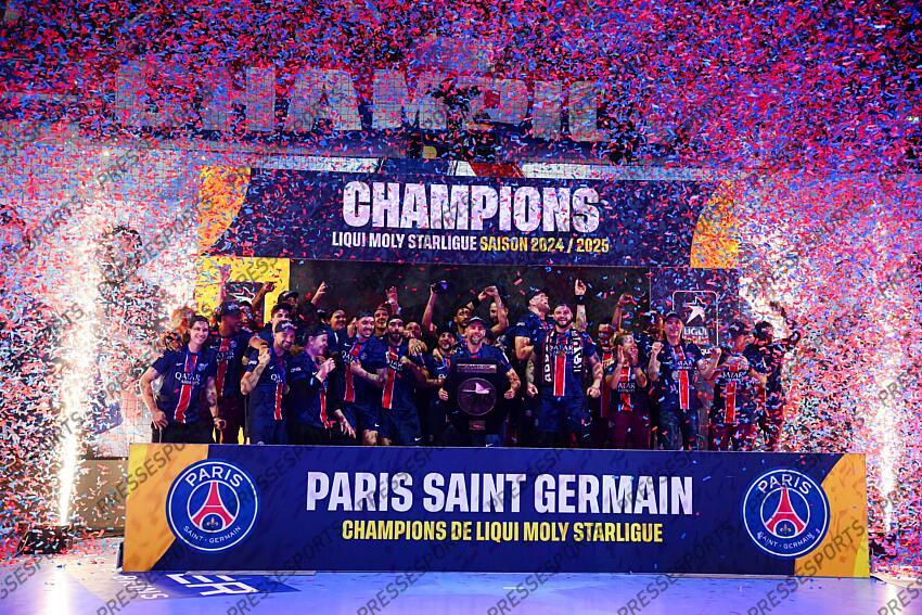 PSG HANDBALL-CHAMBERY (30-23) célébration du titre de champions de france 