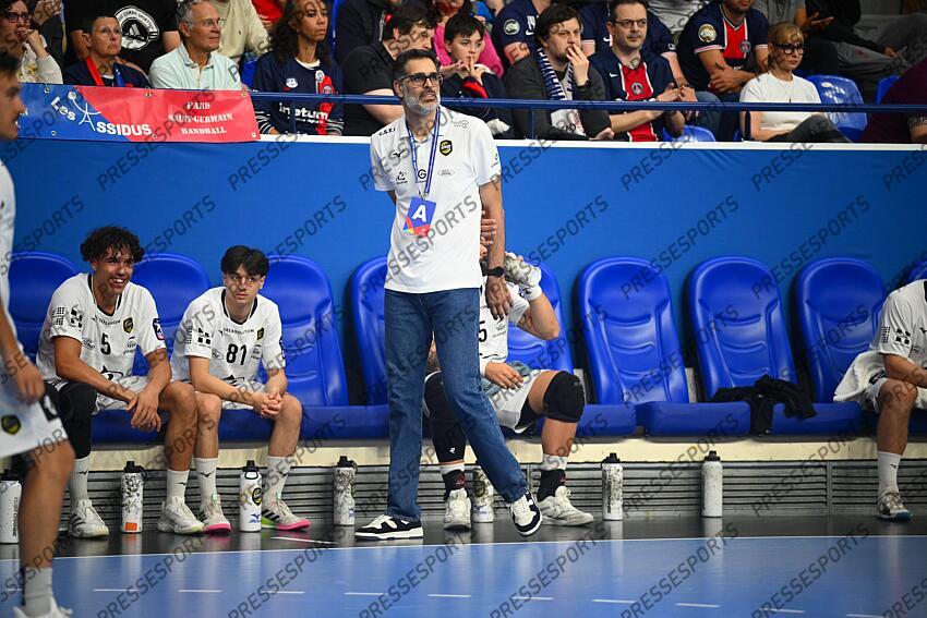 asier (antonio marcos) PSG HANDBALL-CHAMBERY (30-23) 