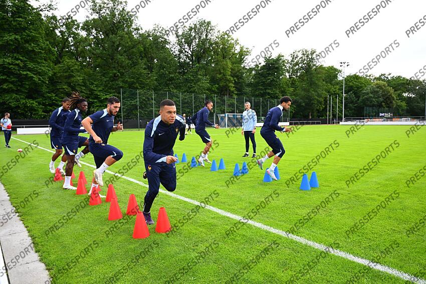 FOOT LIGUE DES NATIONS 2025 STAGE FRANCE