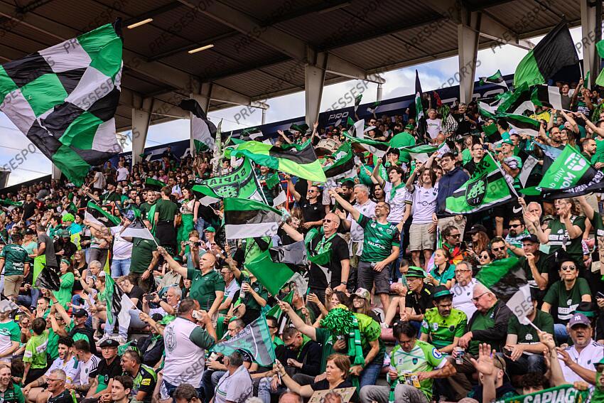 Illustration Supporters de Montauban Sapiac et drapeaux. Ambiance stade avant match Pro D2 Finale 2025 MONTAUBAN - GRENOBLE Stade Ernest Wallon GRENOBLE-MONTAUBAN (19-24) 