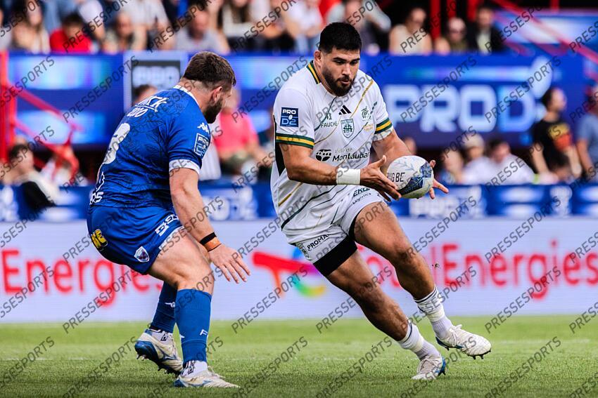 POMPONIO (Facundo) fait la passe face a JONKER (Johannes) Pro D2 Finale 2025 MONTAUBAN - GRENOBLE Stade Ernest Wallon GRENOBLE-MONTAUBAN (19-24) 