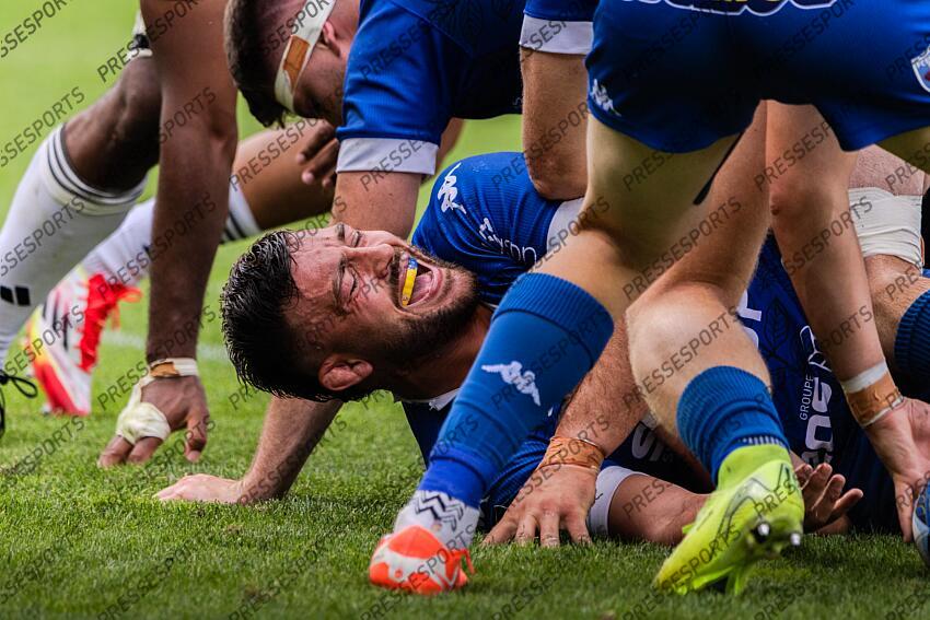 MARTEL (Thibaut) pris dans un ruck avec douleur en fin de match Pro D2 Finale 2025 MONTAUBAN - GRENOBLE Stade Ernest Wallon GRENOBLE-MONTAUBAN (19-24) 