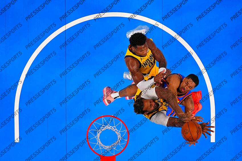 Jun 8, 2025; Oklahoma City, Oklahoma, USA; Oklahoma City Thunder guard Aaron Wiggins (21) shoots the ball against Indiana Pacers forward James Johnson (16) during the second half during game two of the 2025 NBA Finals at Paycom Center. Mandatory Credit: Kyle Terada-Imagn Images Game 2 Indiana Pacers at Oklahoma City Thunder 