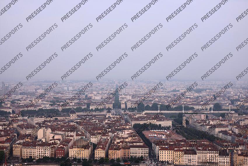 SOCIETE 2025 MAGAZINE LYON
