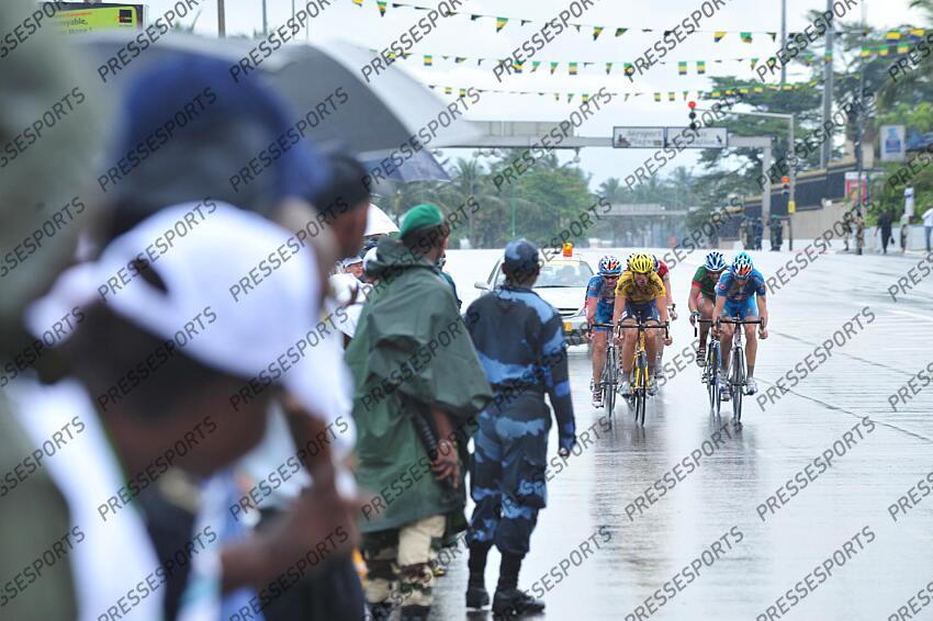 CYCLISME LA TROPICALE AMISSA BONGO 2008 LIBREVILLE CIRCUIT EN VILLE
