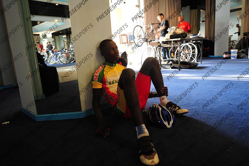 CYCLISME AVANT TOUR DU GABON 2008 AVANT LA TROPICALE AMISSA BONGO