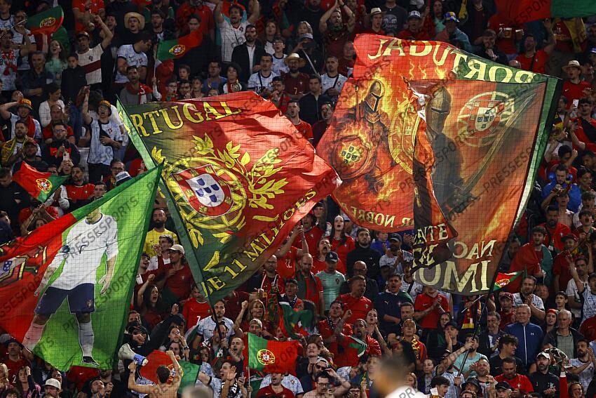 MUNCHEN - Portugal fans during the UEFA Nations League semifinal match Germany v. Portugal at the Munich Football Arena on June 4, 2025 in Munich, Germany. ANP | Hollandse Hoogte | MAURICE VAN STEEN ALLEMAGNE-PORTUGAL (1-2) 