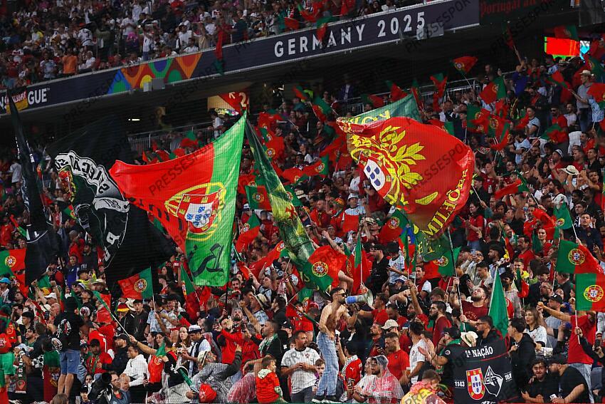 Portugal fans, JUNE 4, 2025 - Football / Soccer : UEFA "Nations League" Semi-finals match between Germany 1-2 Portugal at the Munich Football Arena in Munich, Germany. (Photo by Mutsu Kawamori/AFLO) ALLEMAGNE-PORTUGAL (1-2) 