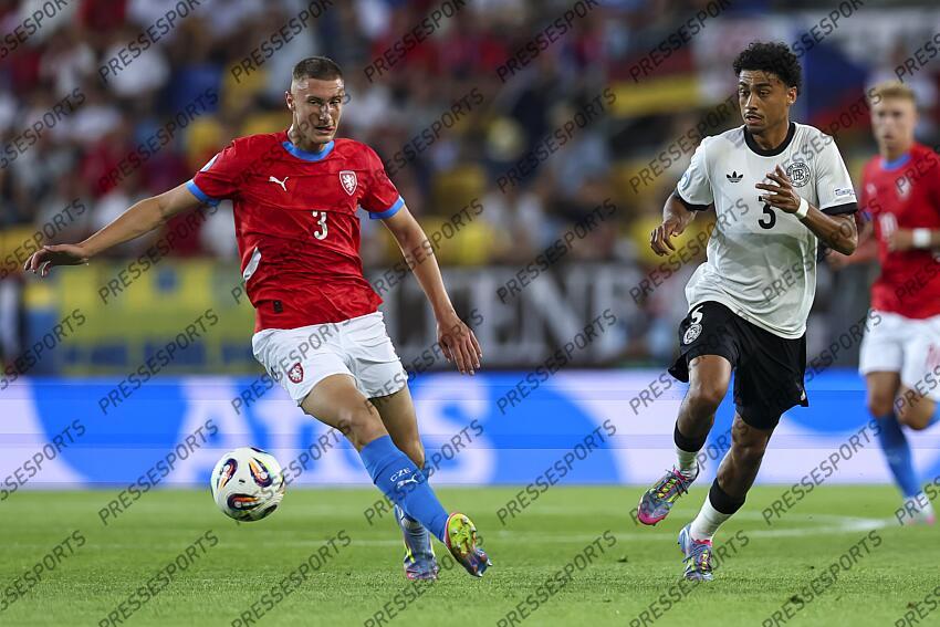 Ondrej Kricfalusi (Czech Republic U21)Nathaniel Brown (Germany U21) during the UEFA Under 21 Slovakia 2025 match between Czech Republic U21 2-4 Germany U21 at DAC Arena Stadium on June 15, 2025 in Dunajska Streda, Slovakia. U21 REPUBLIQUE TCHEQUE-U21 ALLEMAGNE (2-4) 