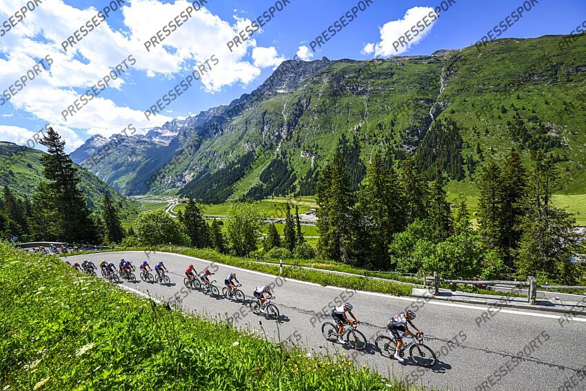 SANTA MARIA IN CALANCA, SWITZERLAND - JUNE 19 : Illustration picture of the peloton during stage 5 of the 88th edition of Tour de Suisse an UCI World Tour 2.UWT cycling road race stage for Men Elite of 183.6 km with start in La Punt and finish in Santa Maria in Calanca on June 19, 2025 in Santa Maria in Calanca, Switzerland, 19/06/2025 ( Motordriver Kenny Verfaillie - Photo by Vincent Kalut / Photonews LA PUNT/SANTA MARIA IN CALANCA 