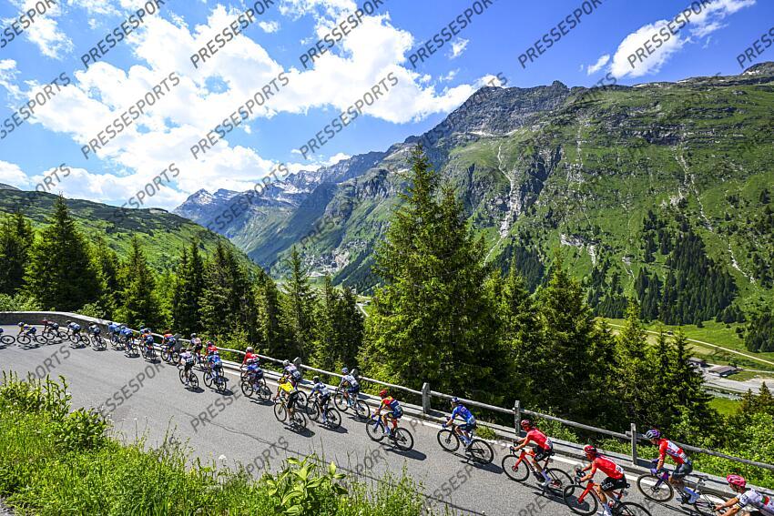 SANTA MARIA IN CALANCA, SWITZERLAND - JUNE 19 : Illustration picture of the peloton during stage 5 of the 88th edition of Tour de Suisse an UCI World Tour 2.UWT cycling road race stage for Men Elite of 183.6 km with start in La Punt and finish in Santa Maria in Calanca on June 19, 2025 in Santa Maria in Calanca, Switzerland, 19/06/2025 ( Motordriver Kenny Verfaillie - Photo by Vincent Kalut / Photonews LA PUNT/SANTA MARIA IN CALANCA 