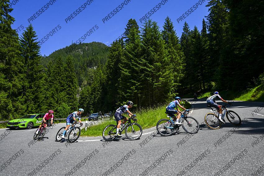 SANTA MARIA IN CALANCA, SWITZERLAND - JUNE 19 : Illustration picture of the escape pack, Bilbao Pello (ESP) of Bahrain - Victorious, Powless Neilson (USA) of EF Education - Easypost, Romo Javier (ESP) of Movistar Team, Vlasov Aleksandr (RUS) of Red Bull - BORA - Hansgrohe, Fortunato Lorenzo (ITA) of XDS Astana Team during stage 5 of the 88th edition of Tour de Suisse an UCI World Tour 2.UWT cycling road race stage for Men Elite of 183.6 km with start in La Punt and finish in Santa Maria in Calanca on June 19, 2025 in Santa Maria in Calanca, Switzerland, 19/06/2025 ( Motordriver Kenny Verfaillie - Photo by Vincent Kalut / Photonews LA PUNT/SANTA MARIA IN CALANCA 