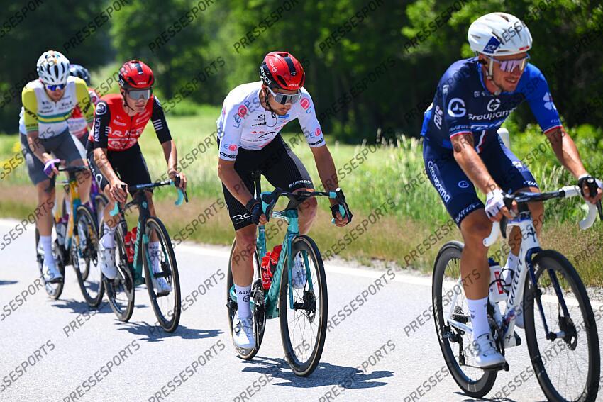 SANTA MARIA IN CALANCA, SWITZERLAND - JUNE 19 : Vauquelin Kevin (FRA) of Arkea - B&B Hotels during stage 5 of the 88th edition of Tour de Suisse an UCI World Tour 2.UWT cycling road race stage for Men Elite of 183.6 km with start in La Punt and finish in Santa Maria in Calanca on June 19, 2025 in Santa Maria in Calanca, Switzerland, 19/06/2025 ( Motordriver Kenny Verfaillie - Photo by Vincent Kalut / Photonews LA PUNT/SANTA MARIA IN CALANCA 