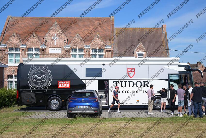 CYCLISME AVANT TOUR DE FRANCE 2025 ENTRAINEMENT TUDOR PRO CYCLING TEAM