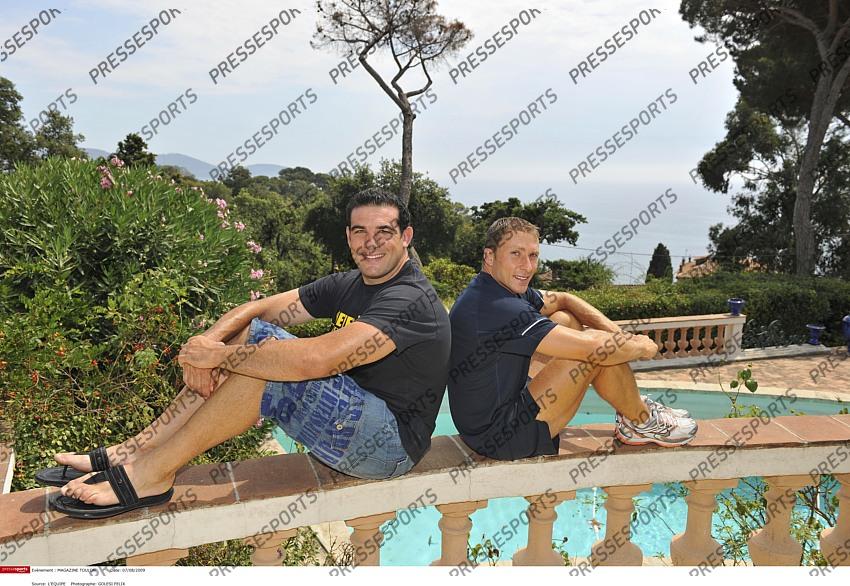 TOULON (VAR), COURS LAFAYETTE, LE 7 AOUT 2009 LAURENT EMMANUELLI ET PIERRE MIGNONI AUX PINS PENCHES PHOTO FELIX GOLESI (L'EQUIPE) 